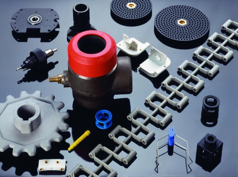 Plastic parts from the general engineering